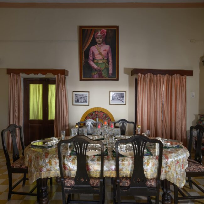 14. Dining room-min