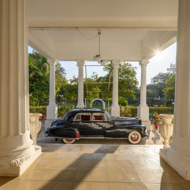 8. 1941 Cadillac at the palace portico.-min